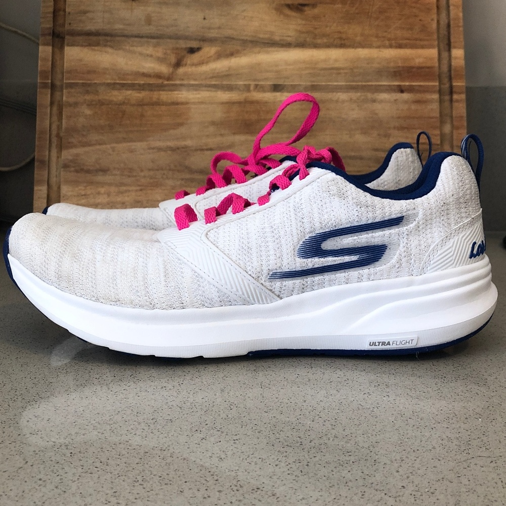 Skechers White Running Shoes - Los Angeles Edition